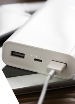 POWERBANK & ŞARJ ALETİ