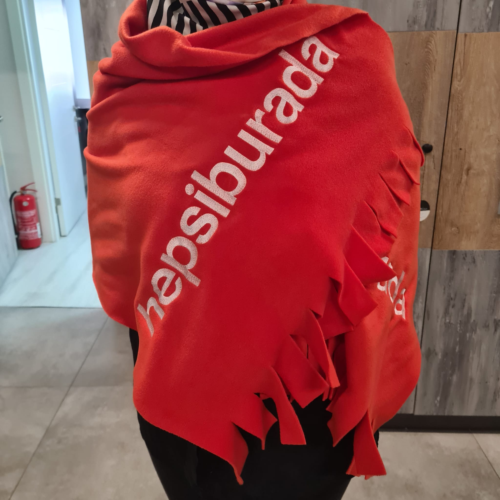 Hepsi Burada Firmasına Özel Promosyon Polar Şal