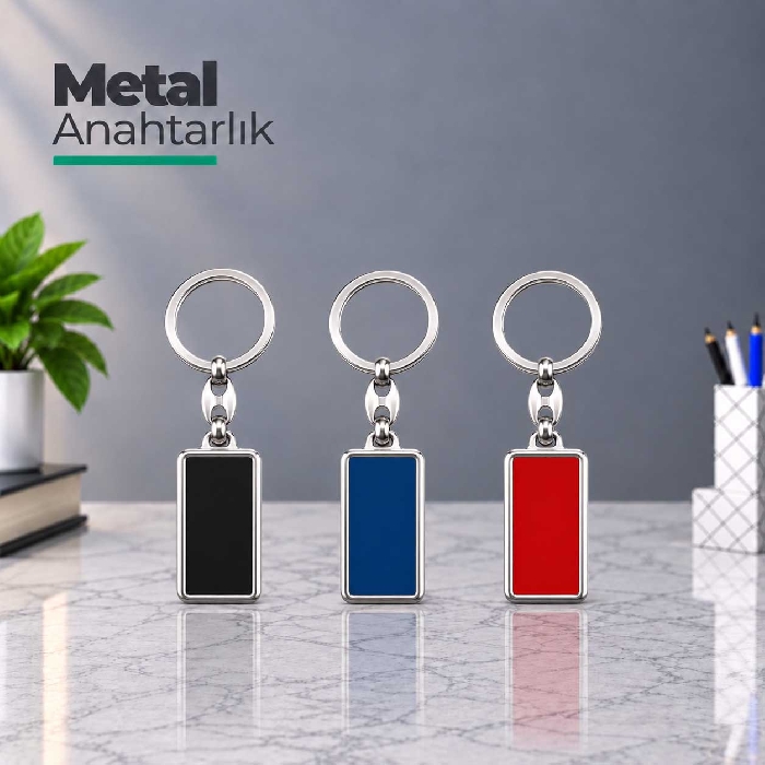Zarif İşlemeli Metal Anahtarlık